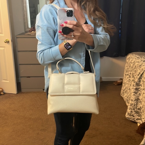 Beautiful brand new (never been used) Isabel Bernard bag - Picture 3 of 14